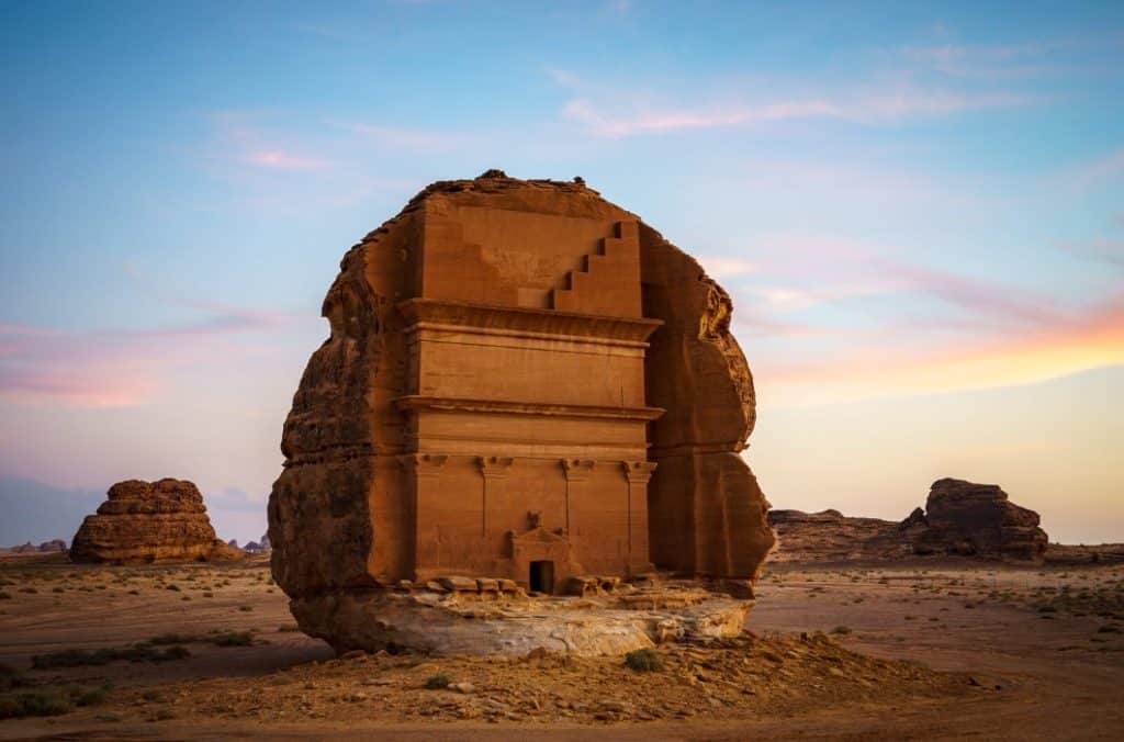 DREAM OF THE DESERT: SAUDI ARABIA TO LAUNCH THE MIDDLE EAST’S ‘ORIENT EXPRESS’